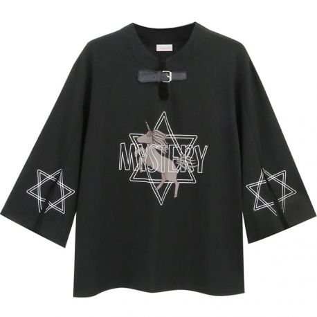 Black mystery T-shirt with leather strap