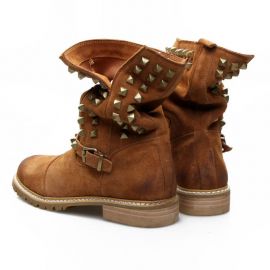 Stylish women's rivet mocca boots