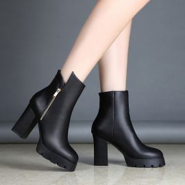 Black heeled leather shoes