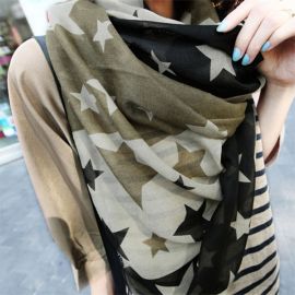 Women's star pattern scarf