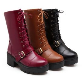 Women's boots with strap